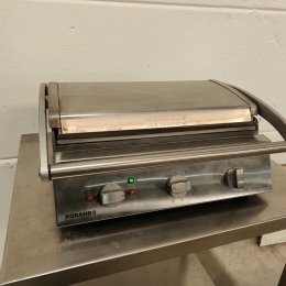 Grill roband GSA815S